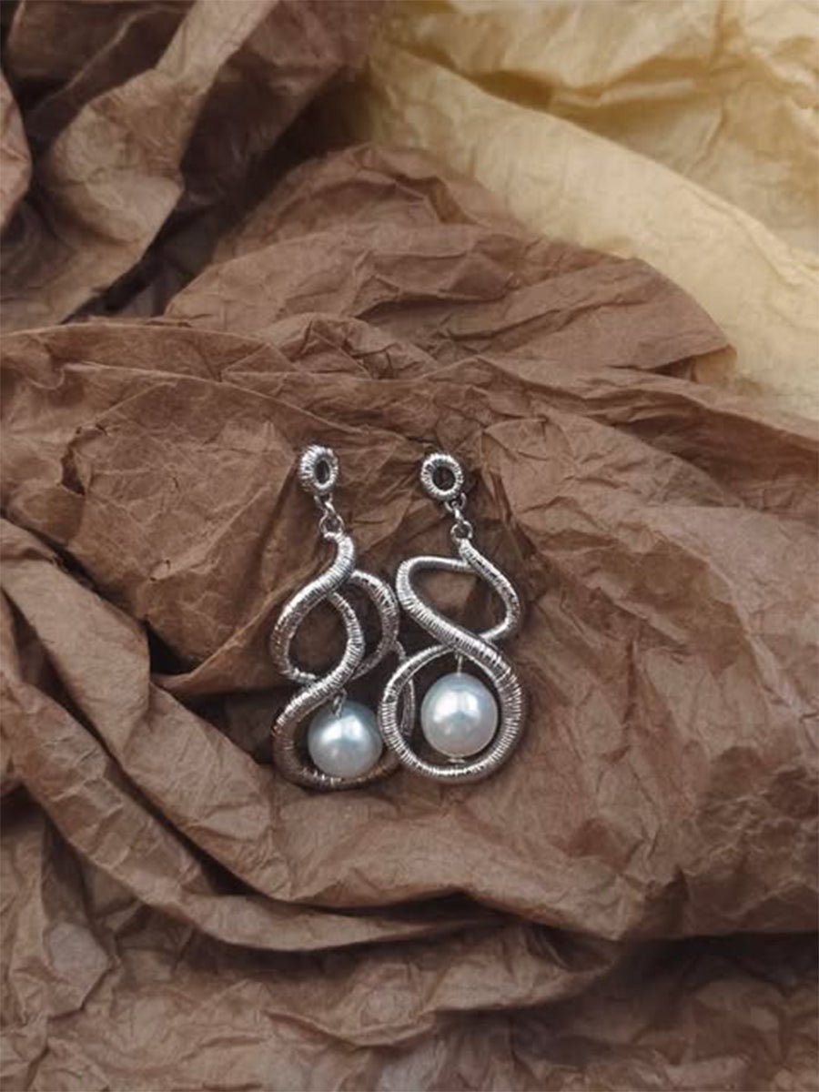 Eternal 8 earrings